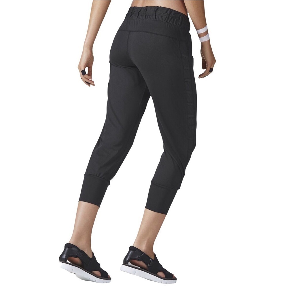 Fabletics Victoria Pants Cropped Black Size Medium Performance Jersey Activewear - Picture 2 of 11